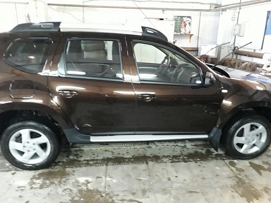 Брендирование автомобиля Рено Дастер.