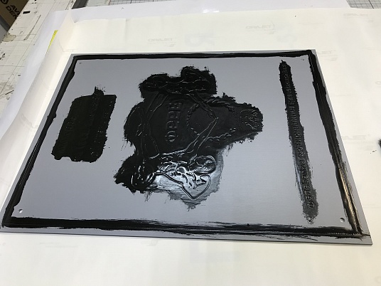 Зеркальная табличка