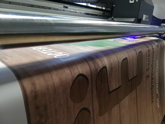 Уф печать на баннере