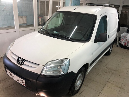 Брендирование автомобиля компании "JCB"