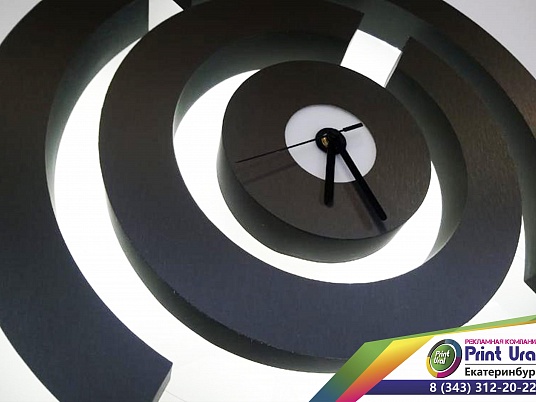 Изготовление часов с логотипом компании