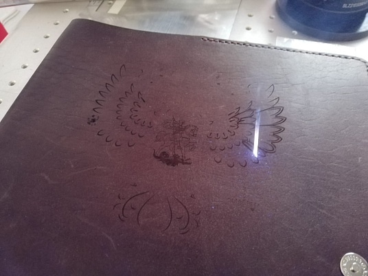 Гравировка на коже