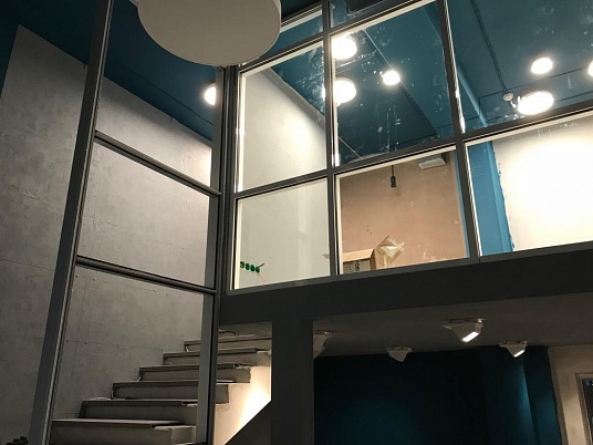 Оформление стеклянных перегородок декоративной пленкой