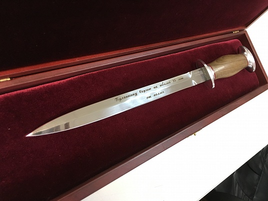 Гравировка на ноже